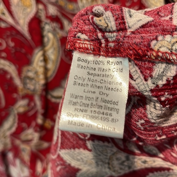 Fun2Fun Red Kearney Henley blouse 2X - Picture 5 of 5